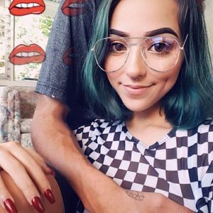 Meet your Posher, Riana